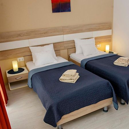 Hotel Pallone Балатонфюред Экстерьер фото