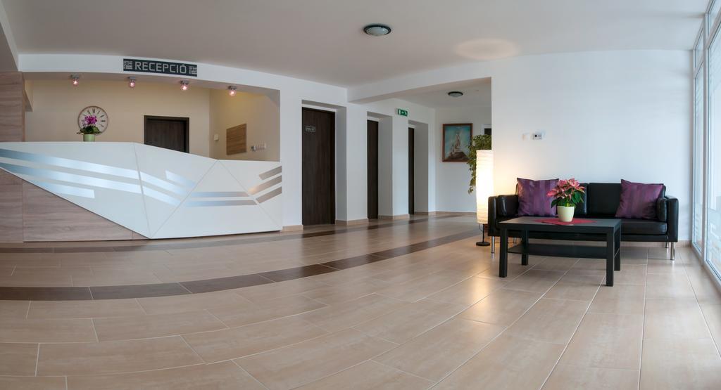 Hotel Pallone Балатонфюред Экстерьер фото