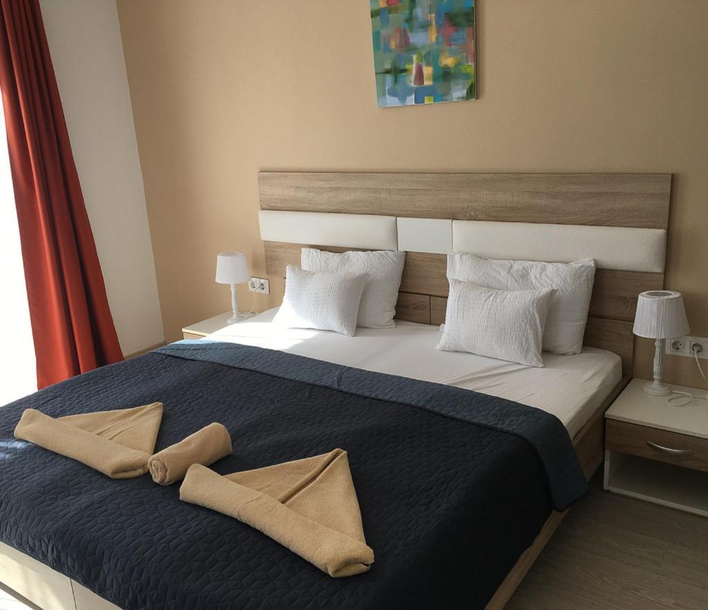 Hotel Pallone Балатонфюред Экстерьер фото