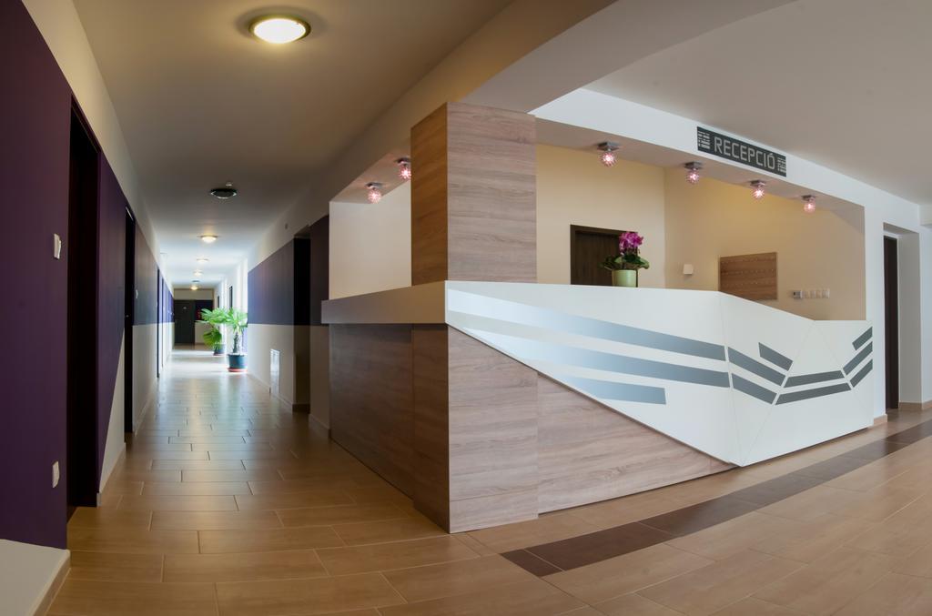 Hotel Pallone Балатонфюред Экстерьер фото