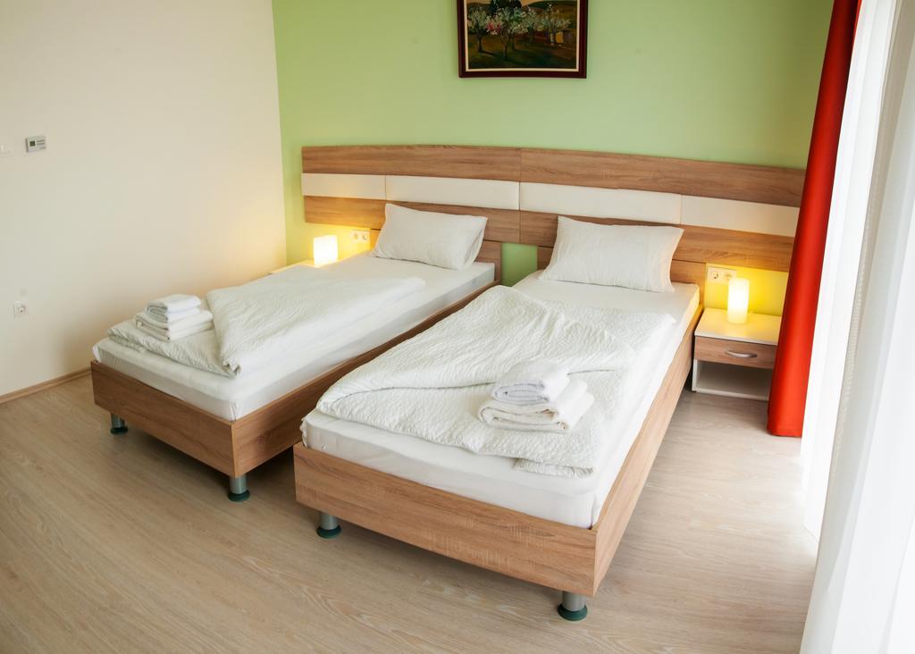 Hotel Pallone Балатонфюред Номер фото